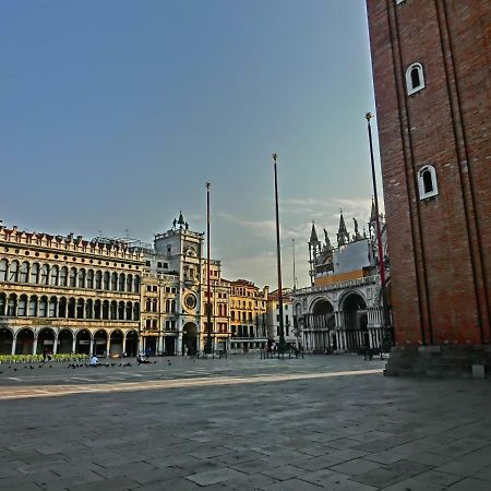 Classic Three Minutes From St Marc'S Square Apartamento Venecia Exterior foto