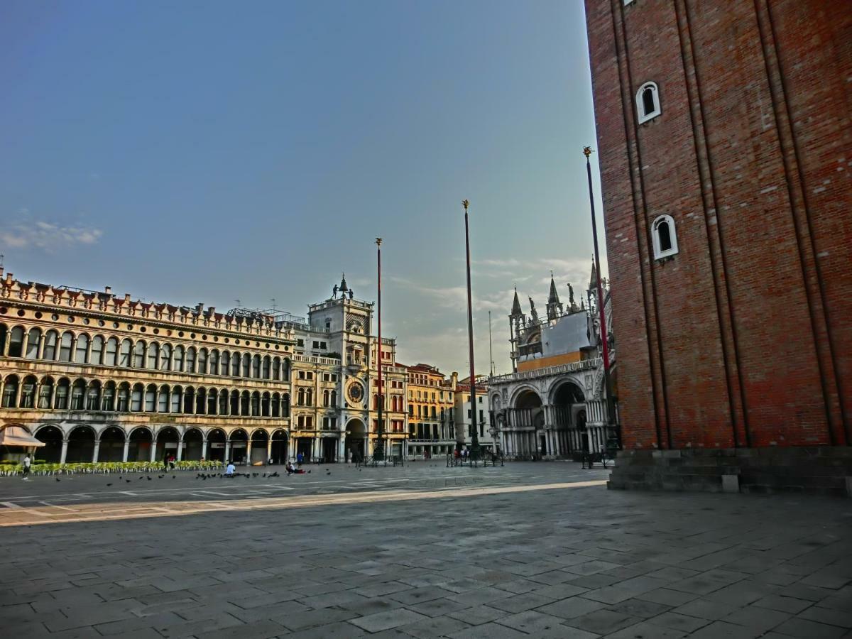 Classic Three Minutes From St Marc'S Square Apartamento Venecia Exterior foto