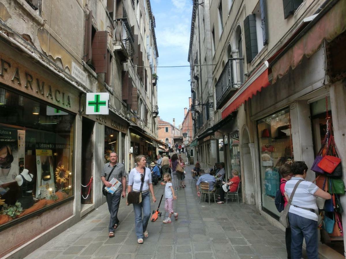 Classic Three Minutes From St Marc'S Square Apartamento Venecia Exterior foto
